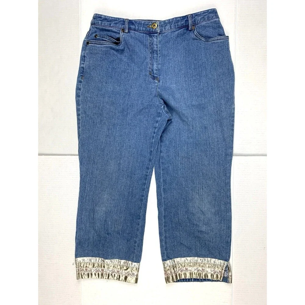 Susan Bristol Women 6 Capri Denim Pants Blue Embroidered Beaded Stretch W29 L22